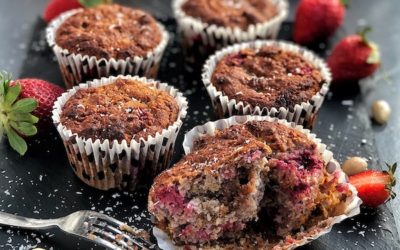 Berry Muffins with Cashew-Date-Caramel centre (vegan, oil-free, gf)